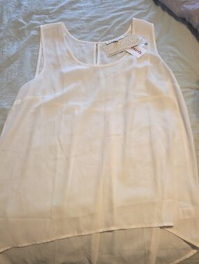 Bella Luxx Ivory Layered Chiffon Sleeveless Top